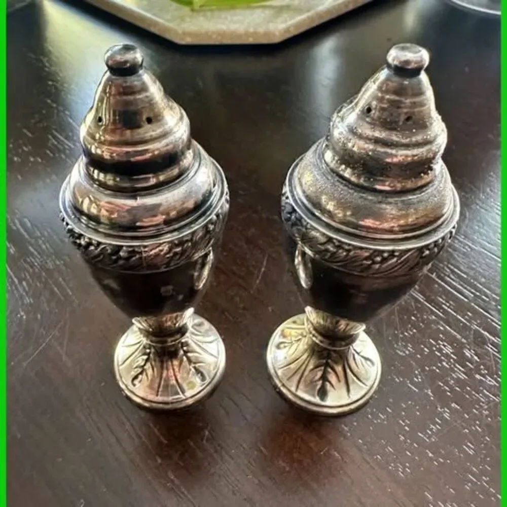 Vintage 50's Silver Plate Salt & Pepper Shakers by Luraline 651 Pre-Owned